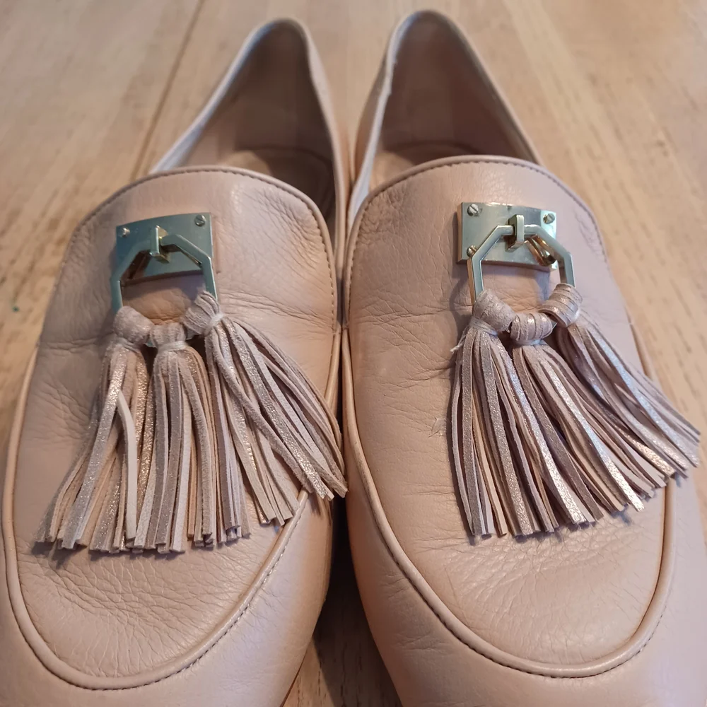 LOUISE ET CIE 